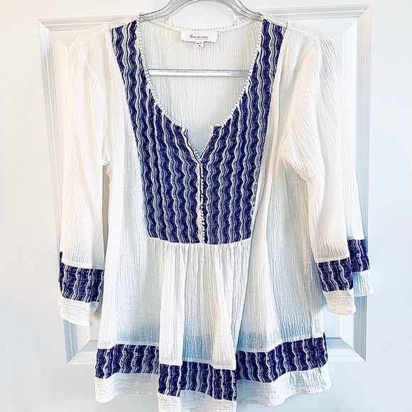 Two by Vince Camuto Tops - Two by Vince Camuto Flowy Boho Coverup Peasant SzM